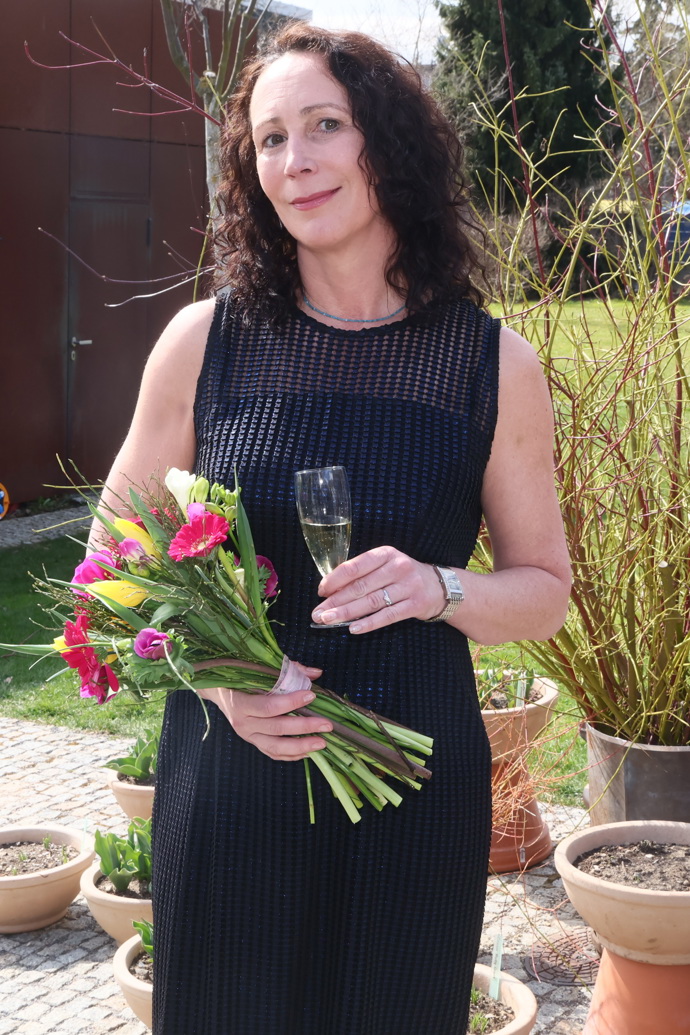 Kristýna Frejová jako jediná oblékla elegantní malé černé šaty. 