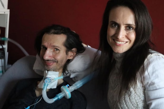 Mikuláš bohužel zákeřný boj s ALS prohrál.