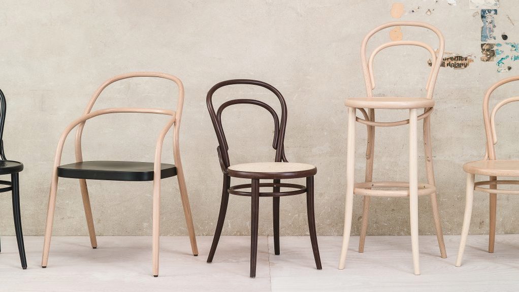 Mistři skla, porcelánu, ale také skvělí nábytkáři. Spousta českých řemeslníků se svým uměním nezapomenutelným způsobem zapsala do učebnic užitého designu. Máte některé jejich kousky doma?