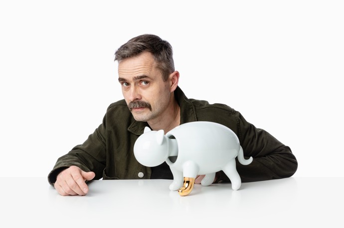 Designér Antonín Tomášek s porcelánovou Stellou