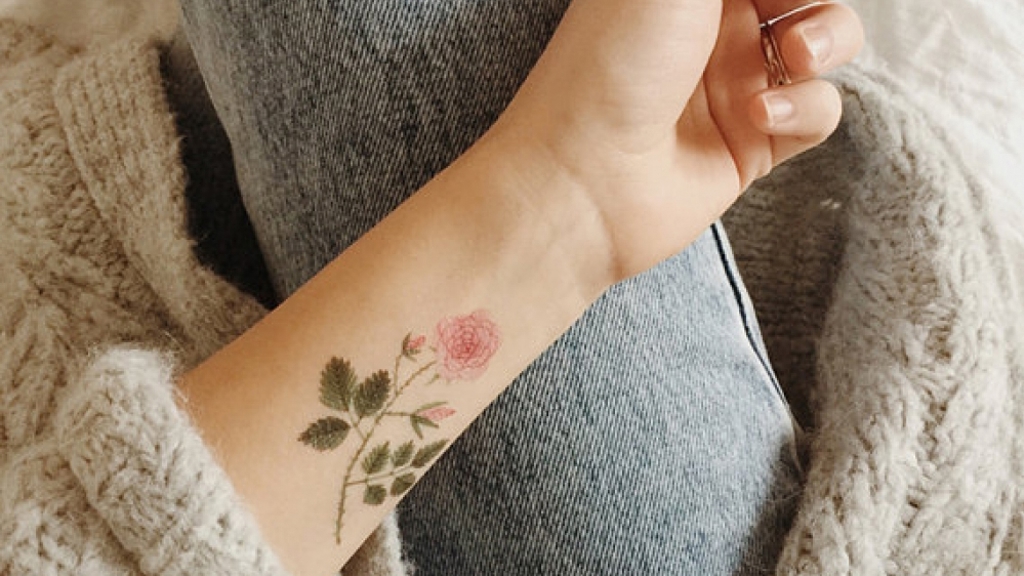 INSPIRACE: Něžné vintage tetování, které vás neomrzí INSPIRACE: Něžné vintage tetování, které vás neomrzí