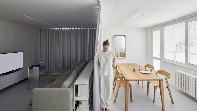 Rekonstrukce panelového bytu nemusí být nudná! Architekti René Dlesk a Tamara Kolaříková vytvořili pro paní H a její dva syny moderní a minimalistický prostor, kde se potkává funkčnost, estetika a osobitost. Odvážná změna dispozic přinesla více soukromí a svěží atmosféru.
Rekonstrukce panelového bytu nemusí být nudná! Architekti René Dlesk a Tamara Kolaříková vytvořili pro paní H a její dva syny moderní a minimalistický prostor, kde se potkává funkčnost, estetika a osobitost. Odvážná změna dispozic přinesla více soukromí a svěží atmosféru.