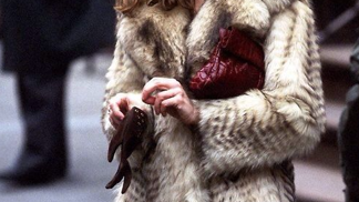 5 nesmrtelných zimních outfitů Carrie Bradshaw