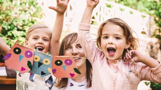 Vyrobte si s dětmi jednoduchou, ale vtipnou výzdobu na letní garden party