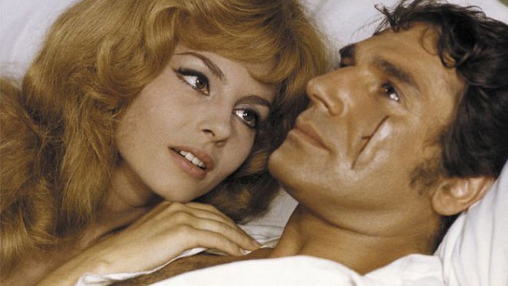 Robert Hossein a Michelle Mercier ve filmu Nezkrotná Angelika (1967)
Robert Hossein a Michelle Mercier ve filmu Nezkrotná Angelika (1967)