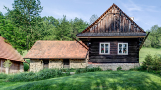 Třicetiletý Radim proměnil chalupu z 18. století v perlu Valašska.
