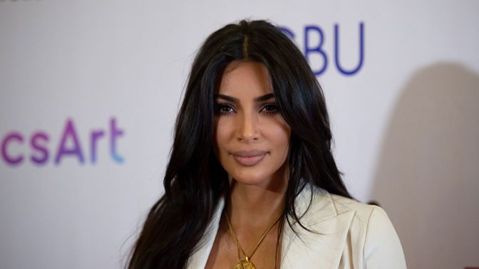 Realita bez příkras. Kim Kardashian na party bez retuše nebo opilá Paris Hilton či Britney Spears na večírku
