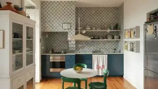 Zrekonstruovaný dům z 19. století překvapí vzdušným interiérem plným světla, přírodních materiálů a klidné elegance