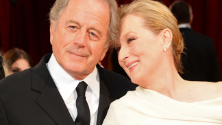 Meryl Streep s manželem slaví safírovou svatbu. Jejich příběh lásky je lepší jak z filmu
