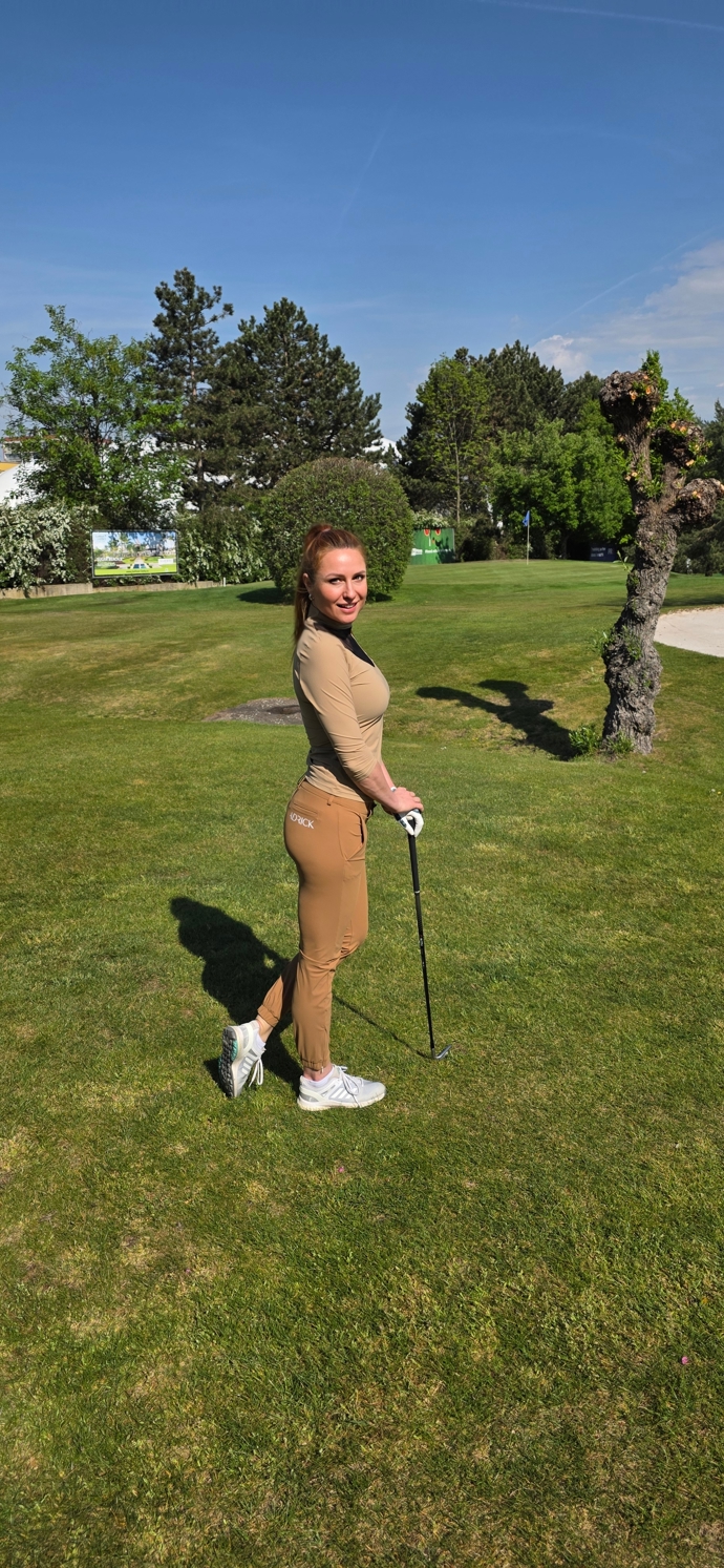 Romana Pavelková golf miluje.