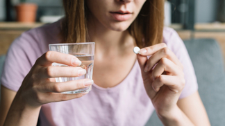 Léky s paracetamolem jsou běžné, ale můžete se předávkovat
