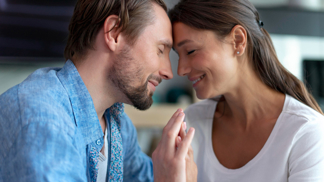 Intimita je ve vztahu mnohdy důležitější než sex. Jakmile se vytratí, může to být začátek konce.
