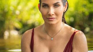 Eva Decastelo