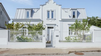 Pražský dům, který původně hrozil zřícením, dostal novou šanci