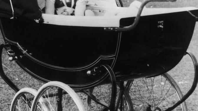 Před 20 lety zemřela princezna Diana. Připomeňme si její život v obrazech