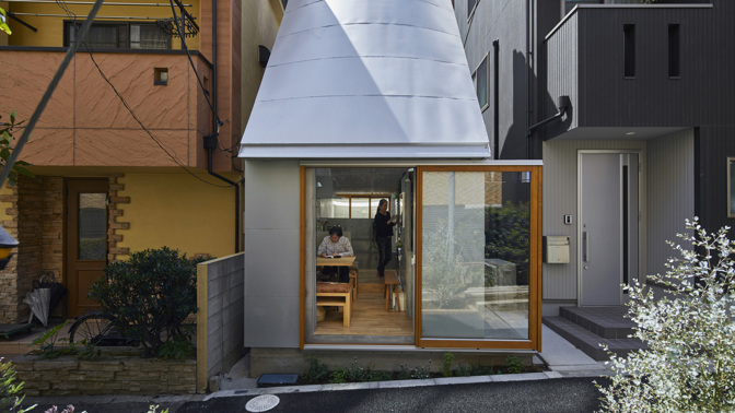 Při návrhu se architekt zaměřil na možnosti přirozeného slunečního světla.
