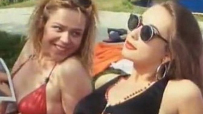 ‚‚S Dášou Veškrnovou jsme si občas vyrazily jen tak na plovárnu, ale neměla tam nikdy moc klidu, byla velmi populární a fandové byli na každém kroku,” dodala, že si skvěle rozuměla i s bývalou první dámou.
