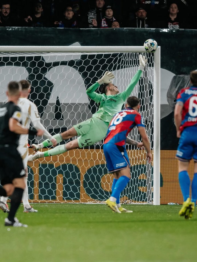 Surovčík byl hlavním napadeným Ultras.
