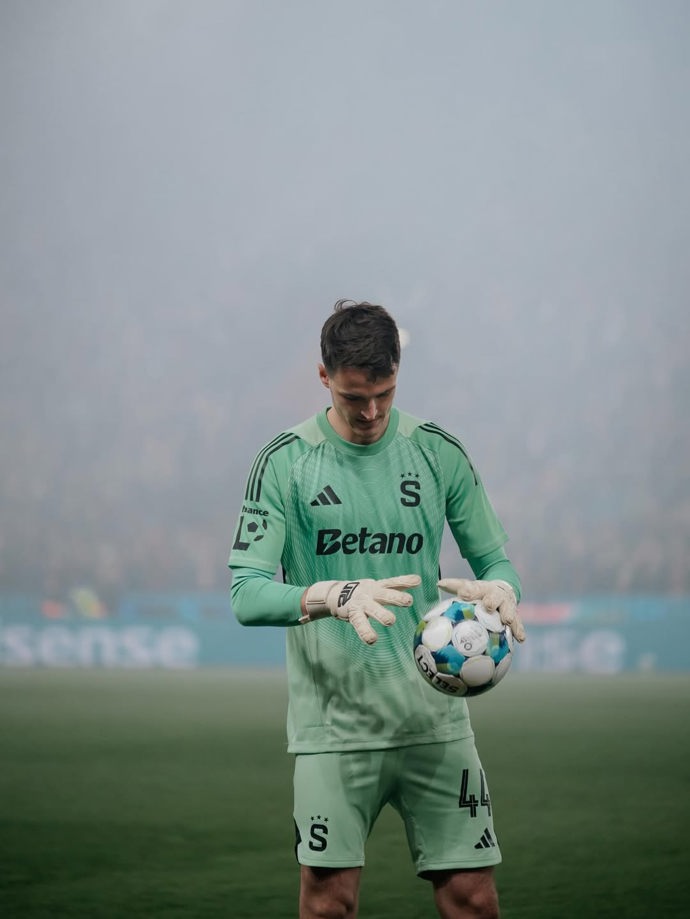 Surovčík na instagramu popsal výhružky smrtí už před zápasem.
