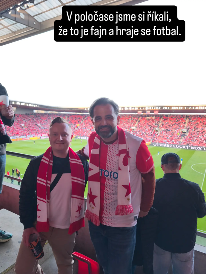 Kalkulátor a pan Lišák společně vyrazili na derby Sparty proti Slavii. 