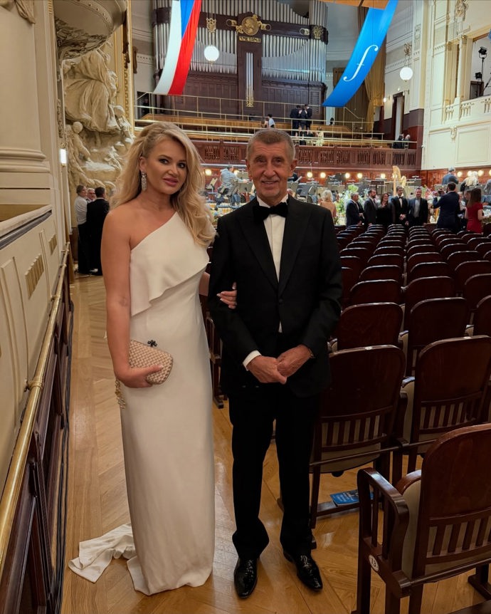 Monika Babišová s manželem na zahájení Pražského jara.