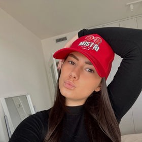 Aneta Procházková je velmi krásná.