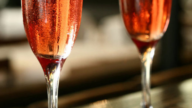 Osvěžující letní drinky 6: Kir Royal Osvěžující letní drinky 6: Kir Royal