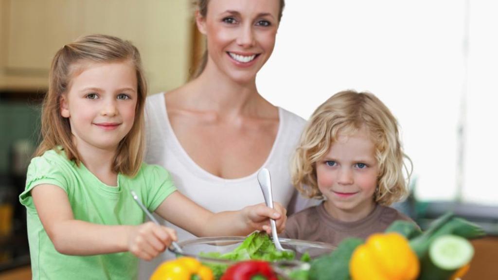 Děti v ohrožení: 10 pravidel proti obezitě Děti v ohrožení: 10 pravidel proti obezitě