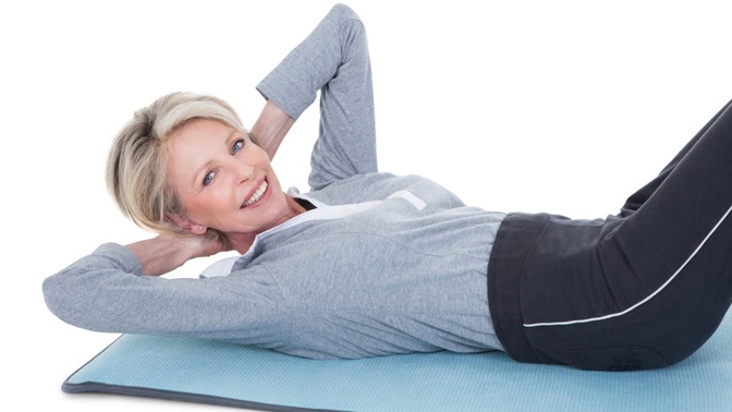 Anti-aging cvičení: Pomůže „bez pohybu“!