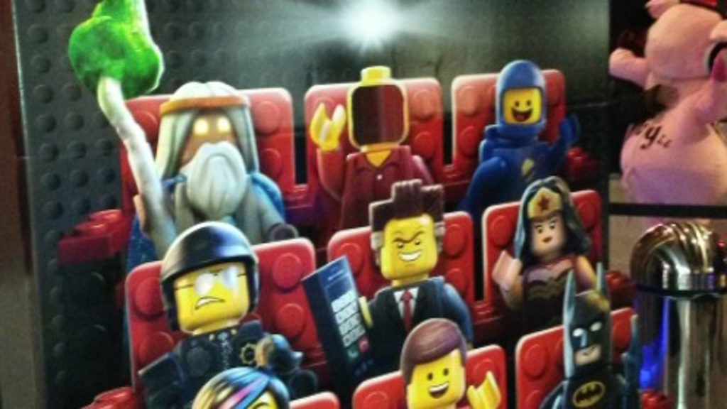 Lego ve filmu a v knížce: Příběh průměrňáka, který zachrání svět