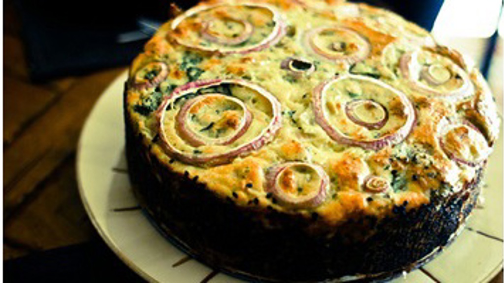 Skvělý recept: Upečte si slaný cibulový koláč!