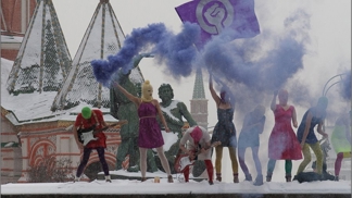 15 fotek zobrazujících protestující ženy