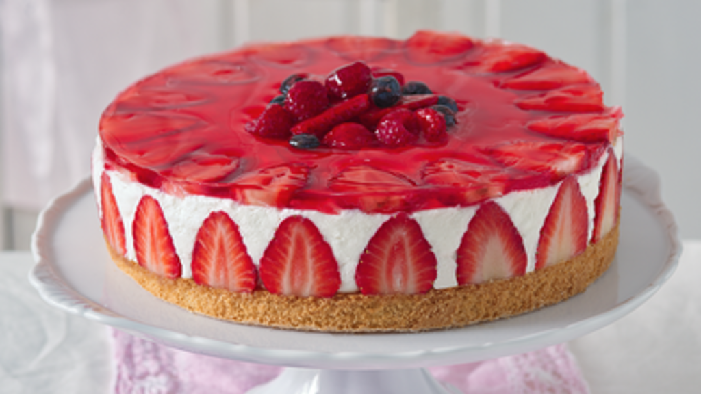 Recept: Jahodový dort se šlehačkovou náplní