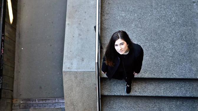 Fotograf testuje českou morálku, půjčuje zdarma zrcadlovku neznámým lidem a čeká, zda mu ji vrátí