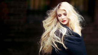 Toužíte po blond vlasech? Tady jsou tipy, jak docílit krásné barvy!