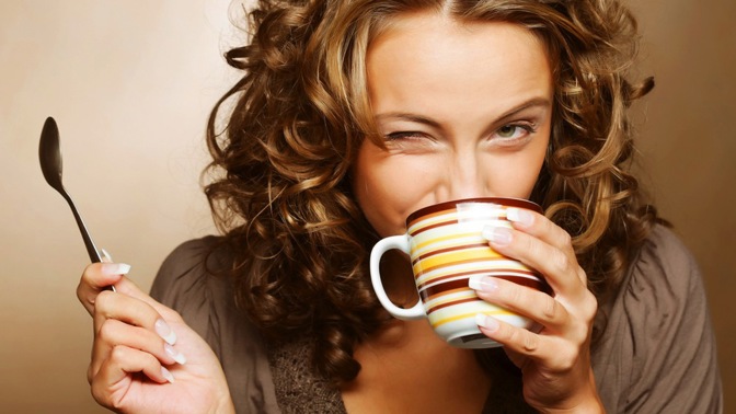 Video: jak si vyrobit perfektní domácí caffè latte