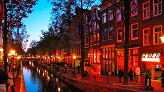 Holka z Východu v západním světě: Ne úplně hříšný Amsterdam