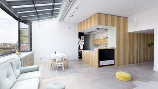 Pražský byt vzpomíná na krásy Itálie a motiv měsíce pomáhá navodit harmonickou atmosféru