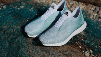 Adidas představil tenisky z mořského odpadu