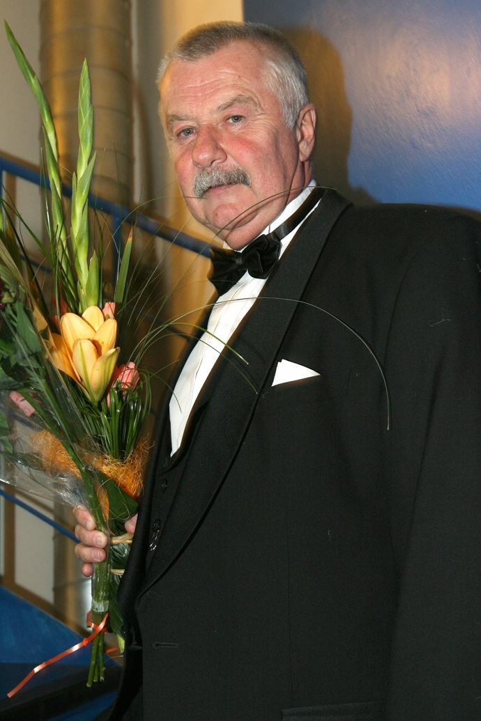 Ladislav Potměšil byl oblíbený český herec a dabér.