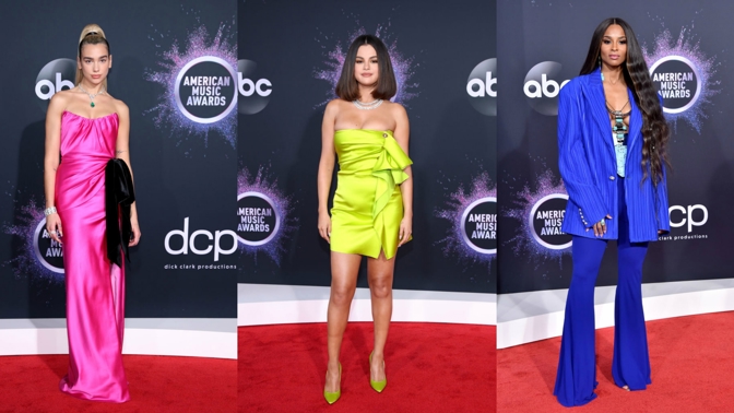 Zářivé barvy, květinové vzory i kostky. Co oblékly celebrity na American Music Awards?