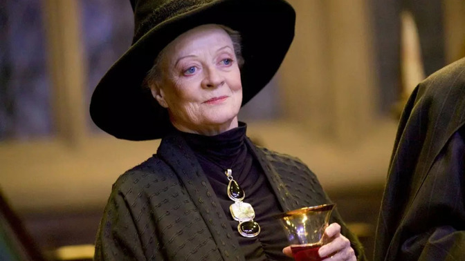 Maggie Smith jako Minerva McGonagallová
