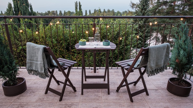 Renovace terasy po zimě
