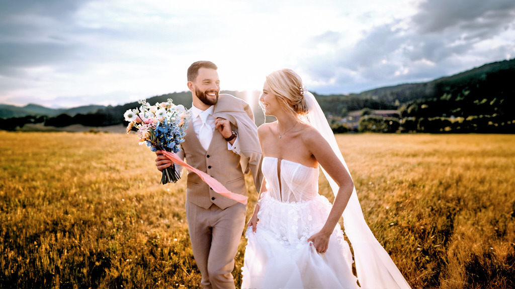 Svatební fotky jako z pohádky. 5 tipů na dokonalý outfit pro ženicha