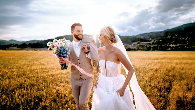Svatební fotky jako z pohádky. 5 tipů na dokonalý outfit pro ženicha