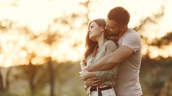  beautiful-couple-spend-time-summer-field.jpg 