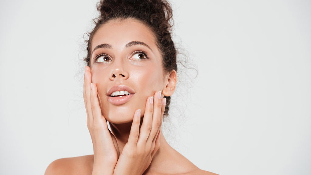 Produkt, bez kterého se váš make-up neobejde: Jak vybrat ten nejlepší, který rozzáří vaši pleť Podkladová báze je základ make-upu: Jak ji správně vybrat?