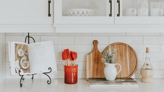 Každý předmět, každá barva i materiál nás podvědomě ovlivňují. Když zjistíte jak, poskládáte si kuchyňský ideál! Foto: Unsplash.com

