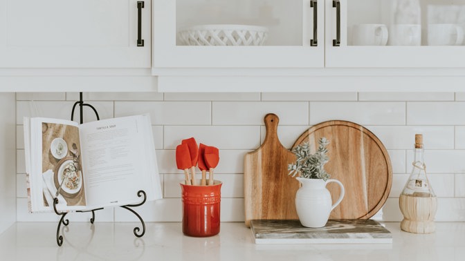 Každý předmět, každá barva i materiál nás podvědomě ovlivňují. Když zjistíte jak, poskládáte si kuchyňský ideál! Foto: Unsplash.com
