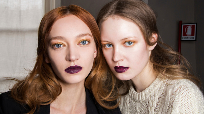 Švestkový make-up
